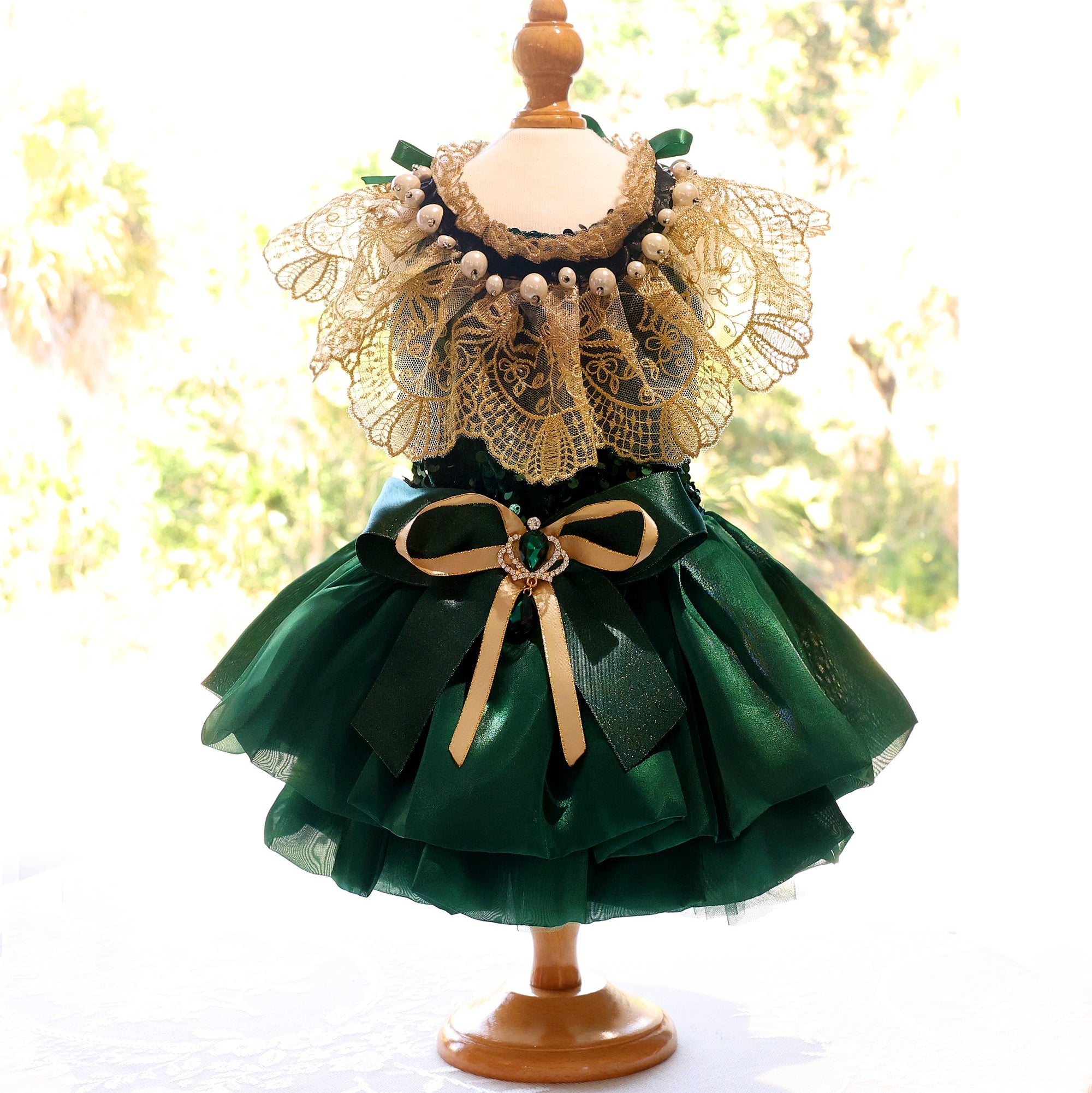 {{product_title}} - Cookies Wagging Friends Boutique
