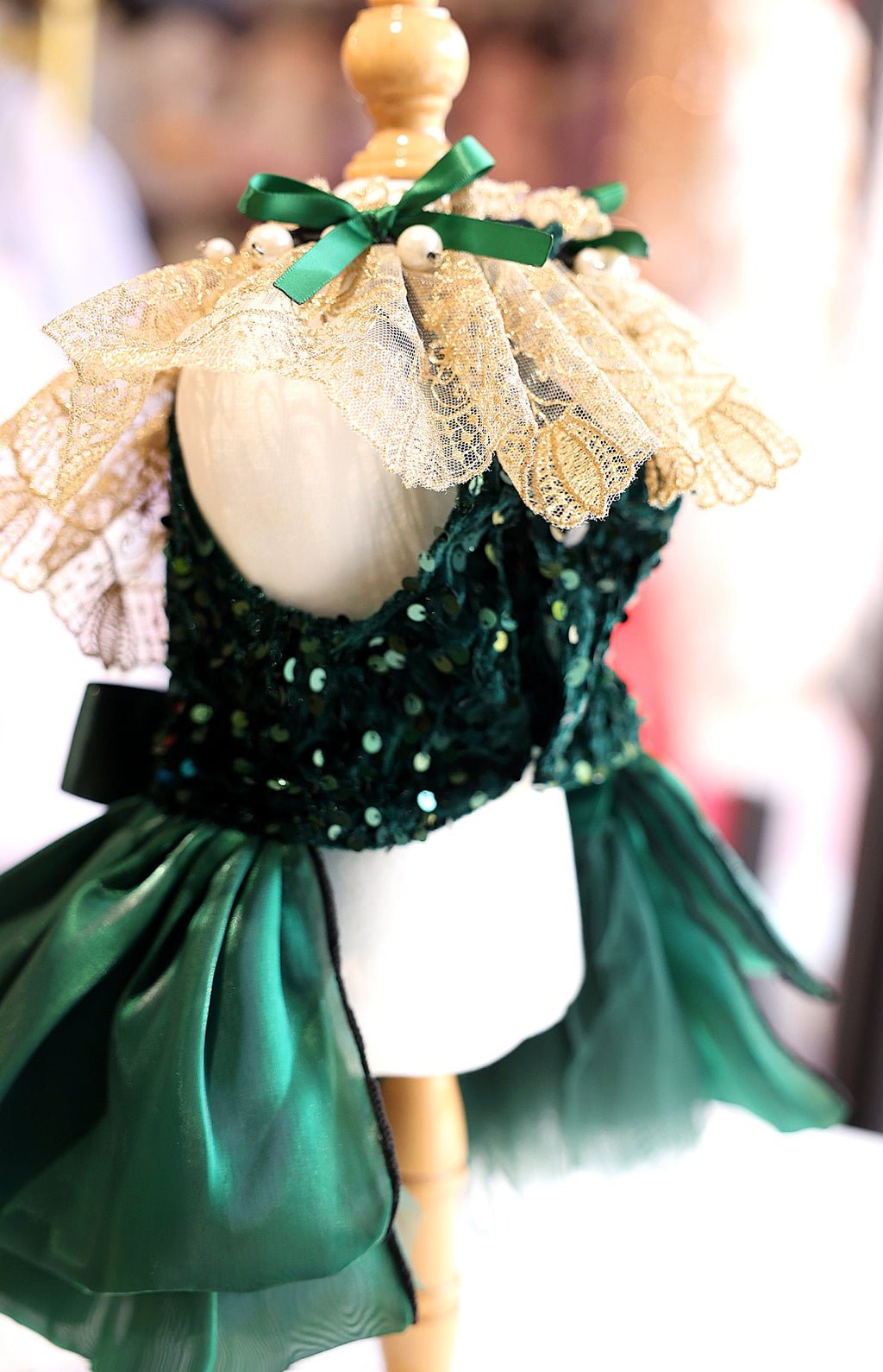 {{product_title}} - Cookies Wagging Friends Boutique