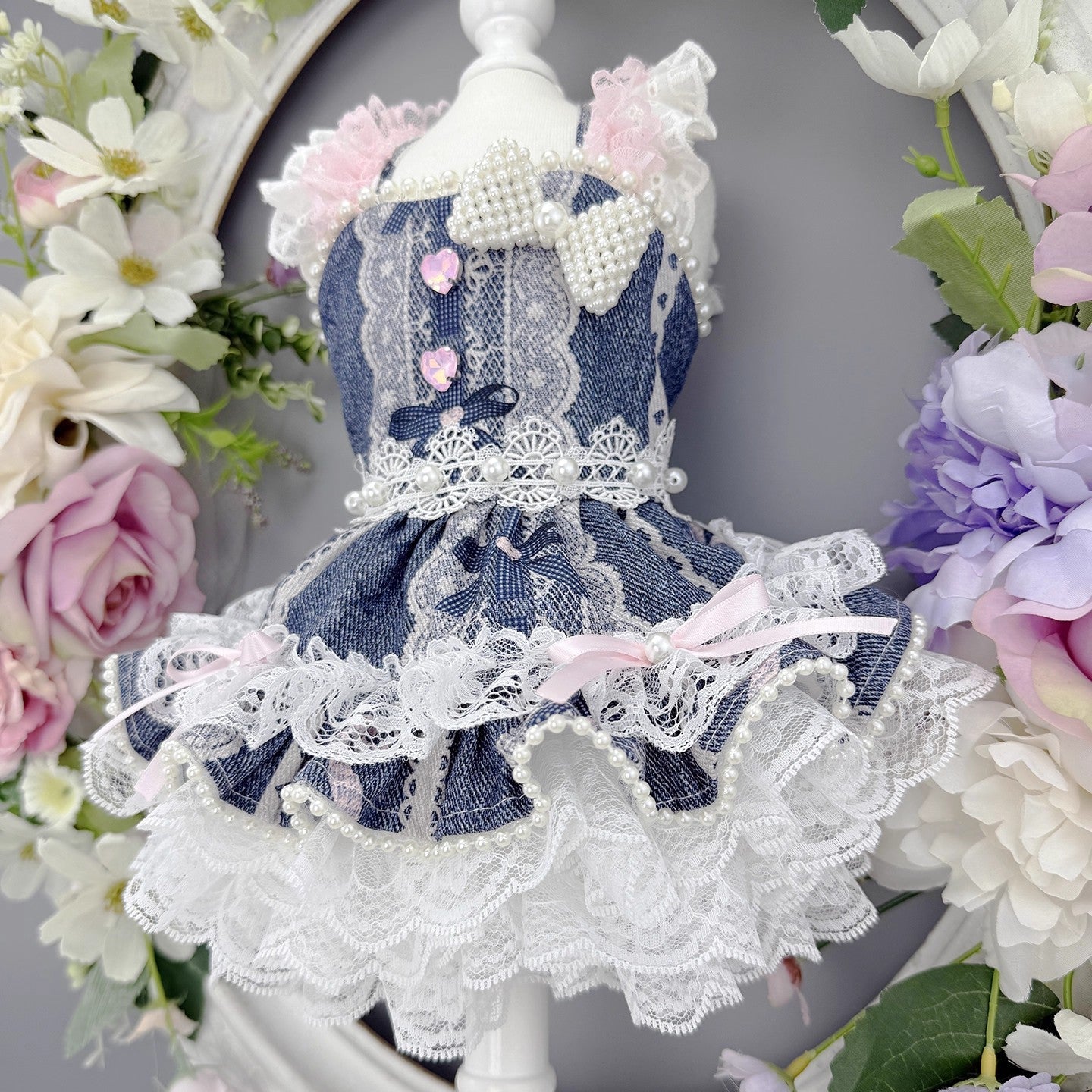 {{product_title}} - Cookies Wagging Friends Boutique