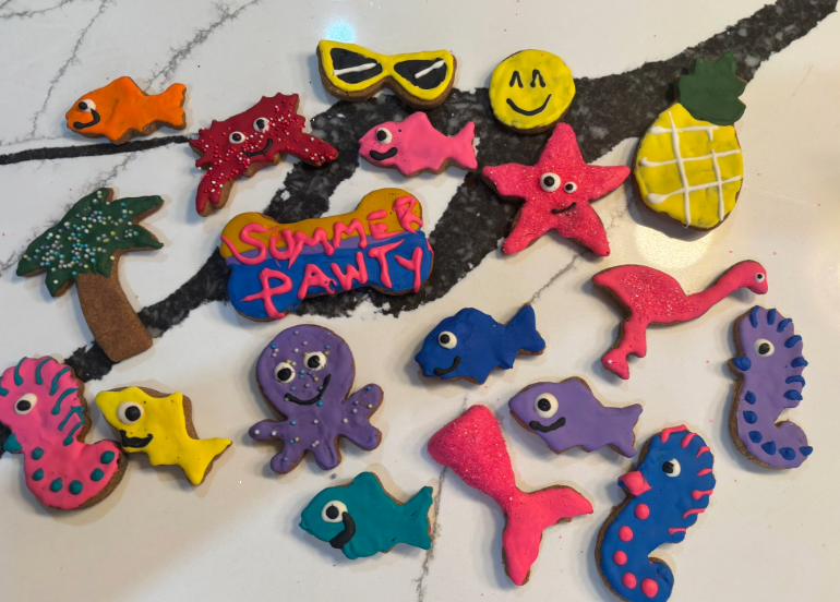 {{product_title}} - Cookies Wagging Friends Boutique