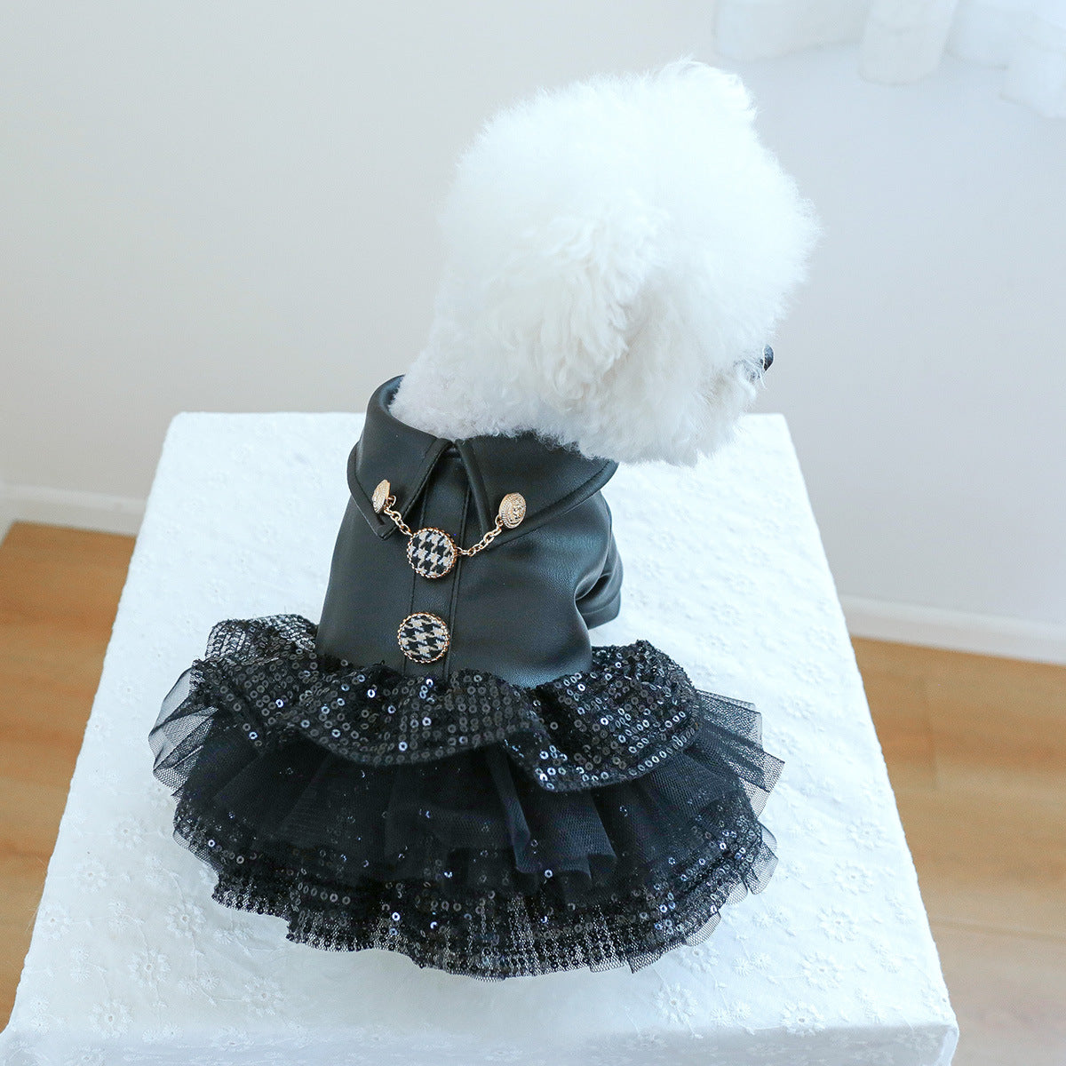 {{product_title}} - Cookies Wagging Friends Boutique