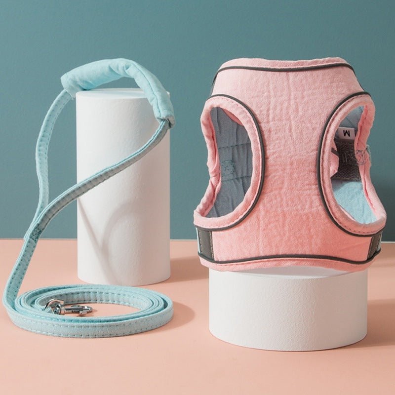 Cat chest traction rope strap with pink padded vest and light blue rope leash