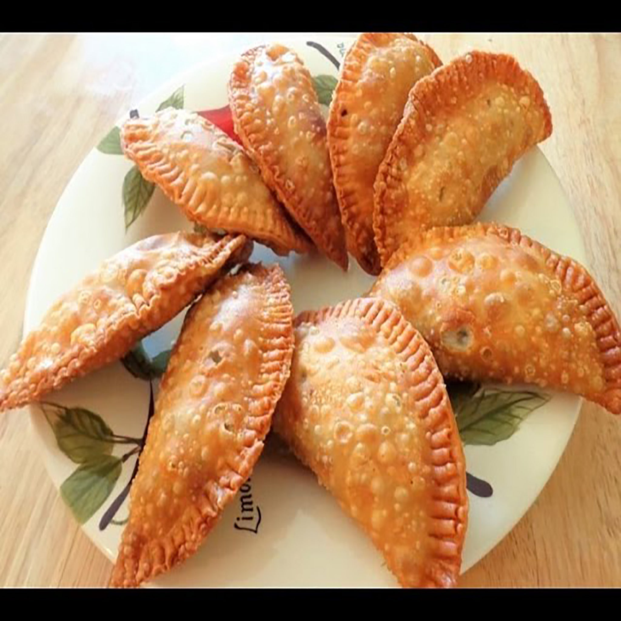 {{product_title}} - Cookies Wagging Friends Boutique