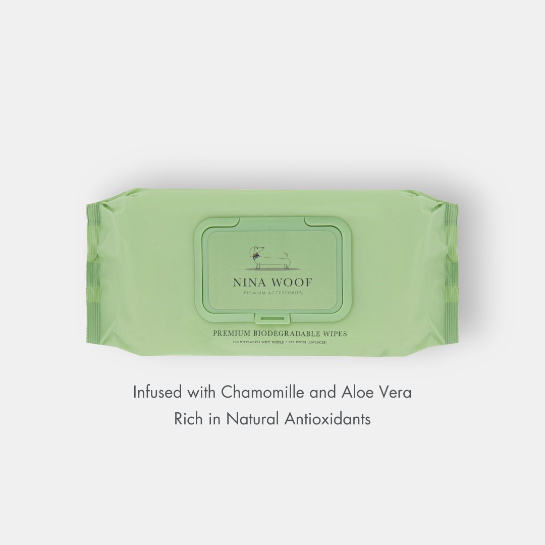 Green biodegradable pet grooming wipes pack infused with chamomile and aloe vera