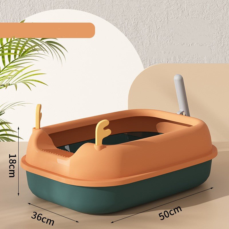 Oversized splash-proof litter box with tan transparent top and raised entrance rail